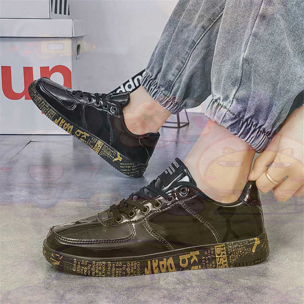 Round Foot Size 45 Sneakers Wh - огляд і ціна Streetwear Brand Name